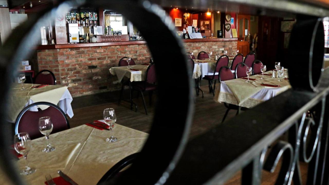 The Seaview Tavern Ballygorman Exteriér fotografie