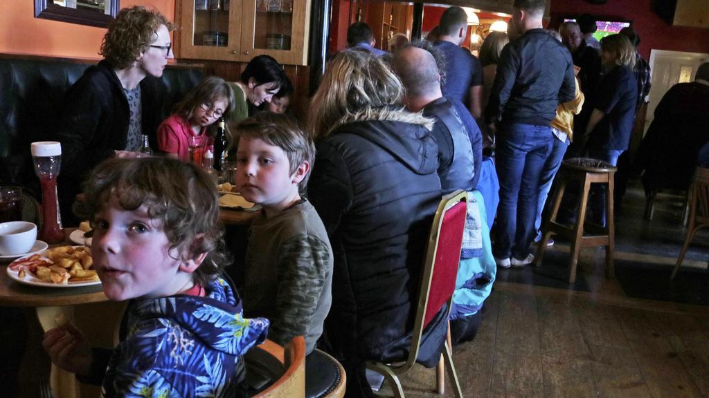 The Seaview Tavern Ballygorman Exteriér fotografie